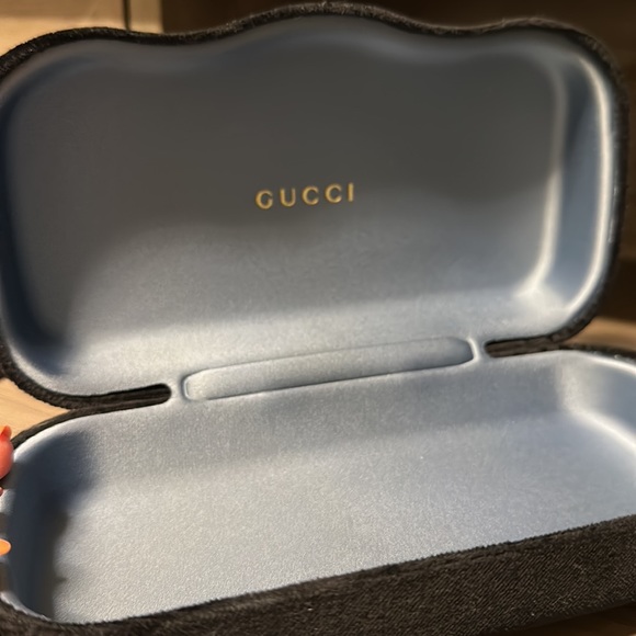 Like New Gucci Sunglasses GG1022S - Picture 7 of 9